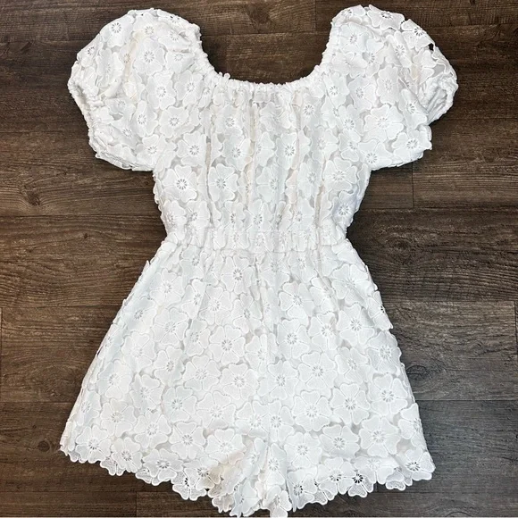 Petal & Pup White Lace Romper with Puff Sleeves - Picture 2 of 8